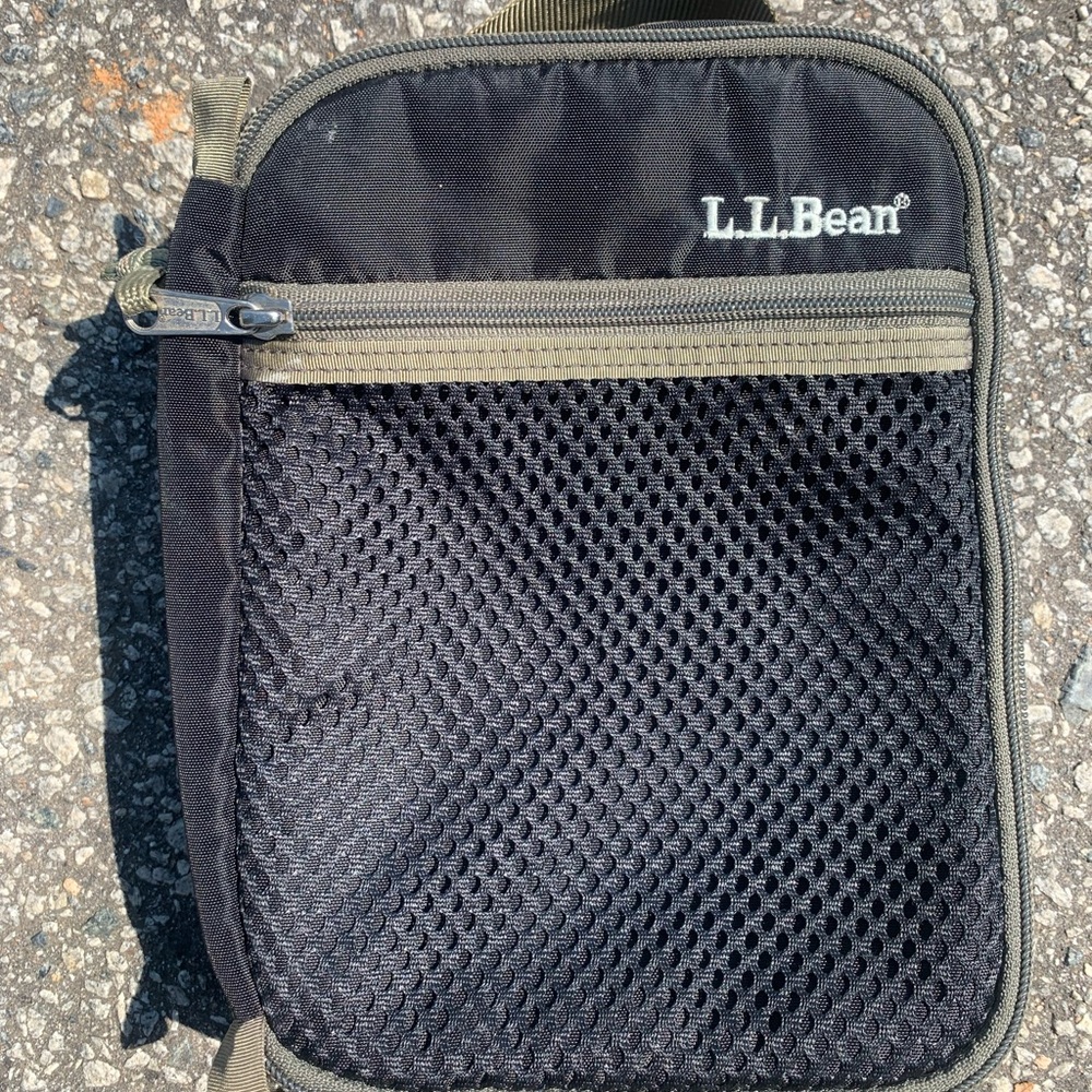 LL Bean Lunch Box  Green Insulated Bag Zip Closure
